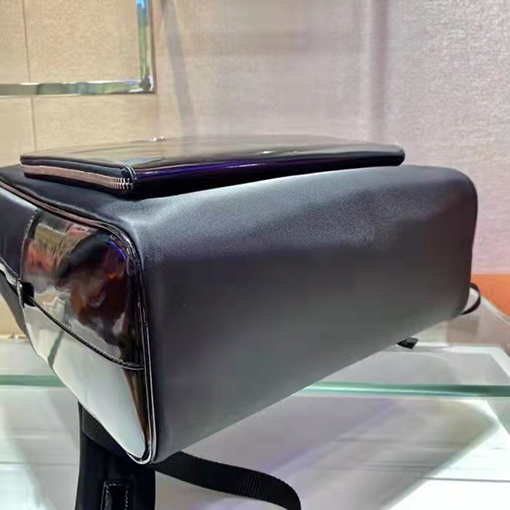 プラダ Re-Nylon リサイクルナイロンバックパック