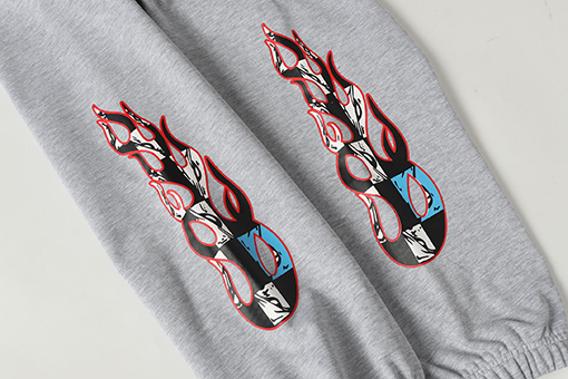 クロムハーツスーパーコピー 炎のサンスクリット文字プリントカジュアルパンツ