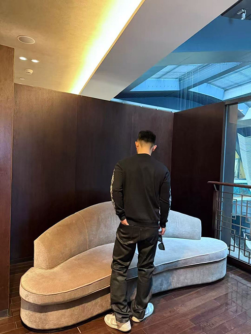 クロムハーツ スクロール柄刺繍クルーネックウールニットセーター