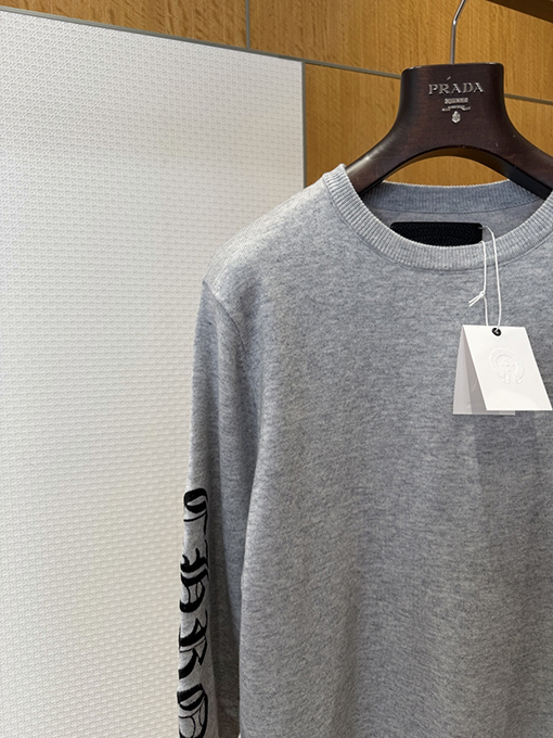 クロムハーツ スクロール柄刺繍クルーネックウールニットセーター