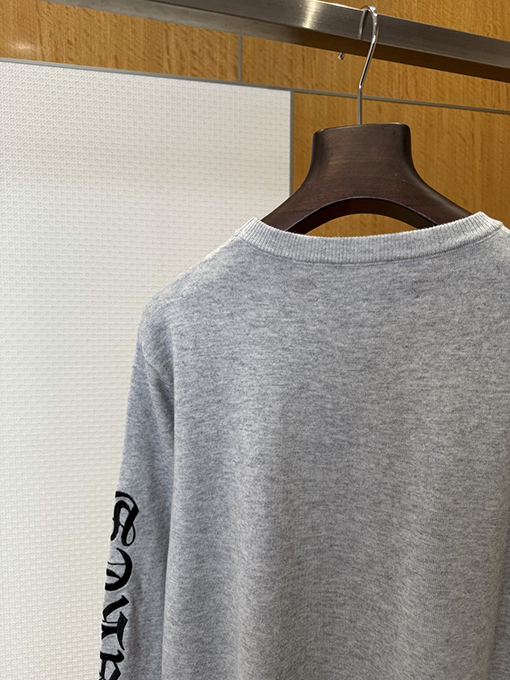 クロムハーツ スクロール柄刺繍クルーネックウールニットセーター