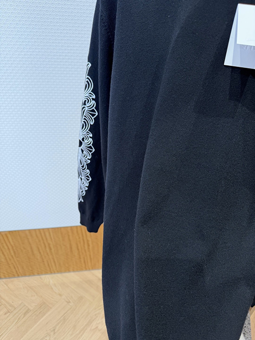 クロムハーツ スクロール柄刺繍クルーネックウールニットセーター