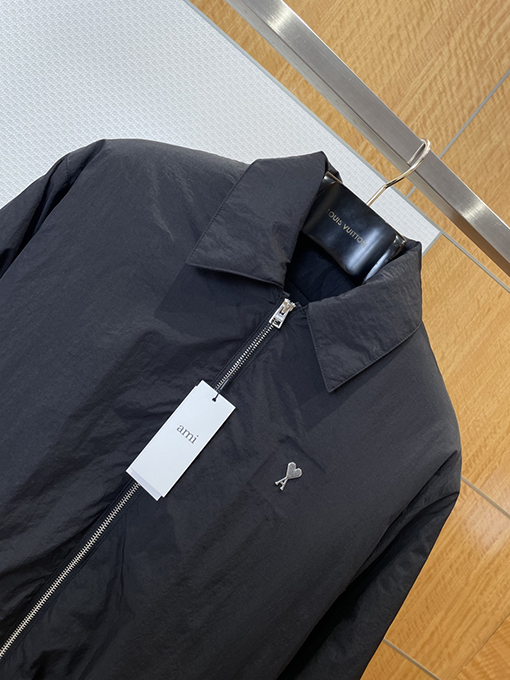 アミ メタルロゴラペルジャケット