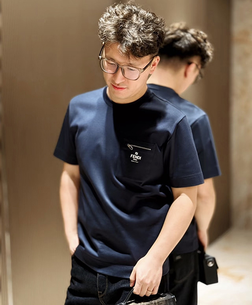 フェンディ FENDI ジッパー付きポケット半袖Tシャツ