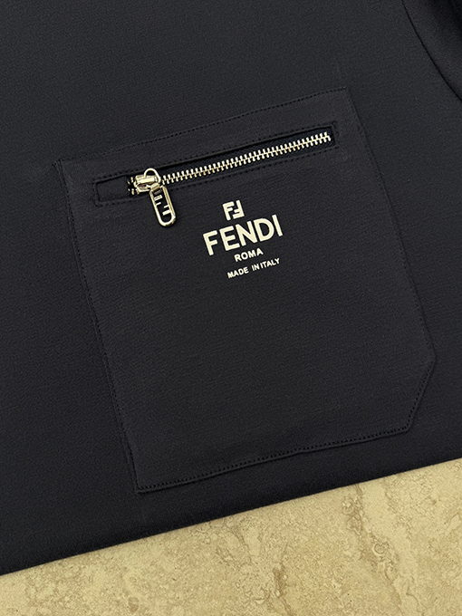 フェンディ FENDI ジッパー付きポケット半袖Tシャツ