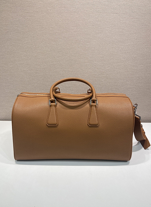 プラダ 新しい革製旅行バッグ