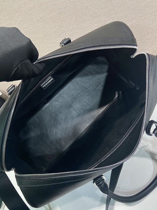 プラダ 新しい革製旅行バッグ