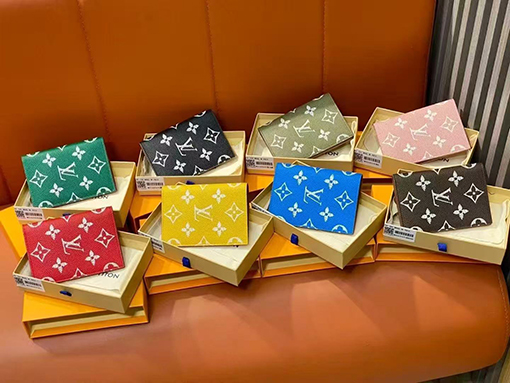 ルイヴィトン プリント牛革財布 M26059