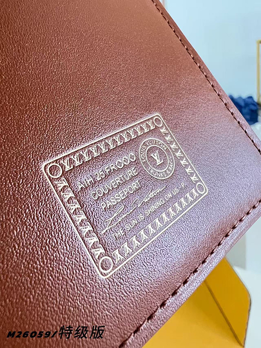 ルイヴィトン プリント牛革財布 M26059