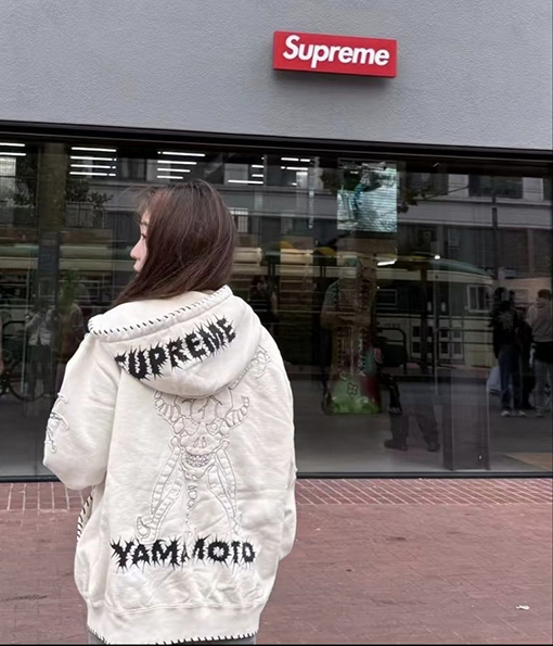 シュプリーム Supreme X Y'S BY YOHJI YAMAMOTO デビルプリントのジップアップパーカー