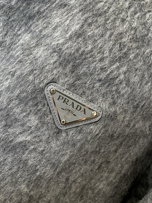 プラダスーパーコピー 三角ロゴラペルカシミアジャケット
