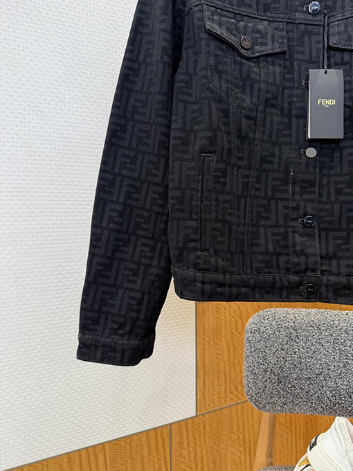 フェンディ ダブルF オールオーバージャカードデニムジャケット