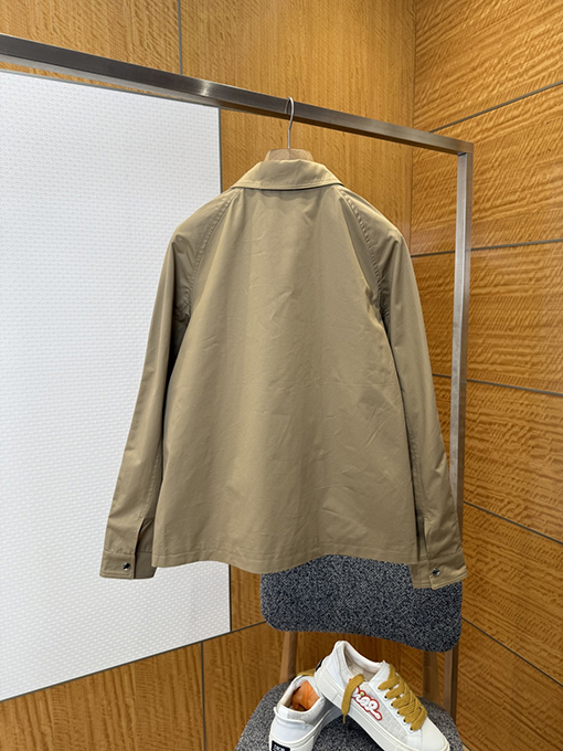 フェンディ ダブルFメタルアップリケワークウェアカラージャケット