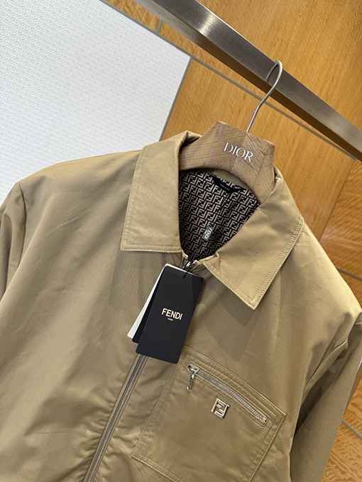 フェンディ ダブルFメタルアップリケワークウェアカラージャケット