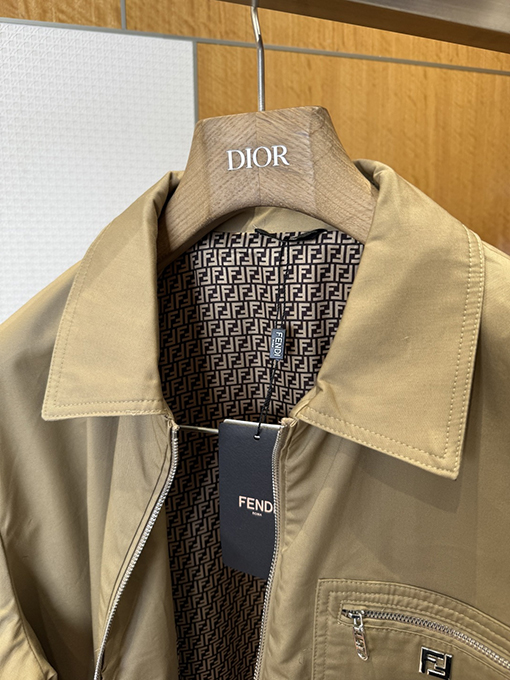 フェンディ ダブルFメタルアップリケワークウェアカラージャケット