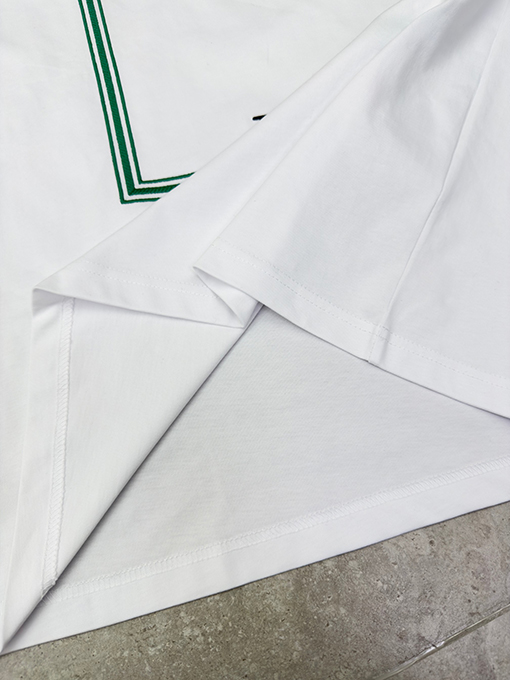 ディオール 刺繍ロゴ半袖Tシャツ