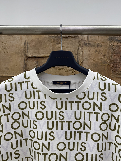 ルイヴィトン オールオーバーロゴ半袖Tシャツ