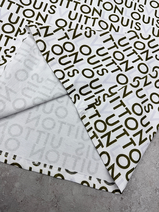 ルイヴィトン オールオーバーロゴ半袖Tシャツ