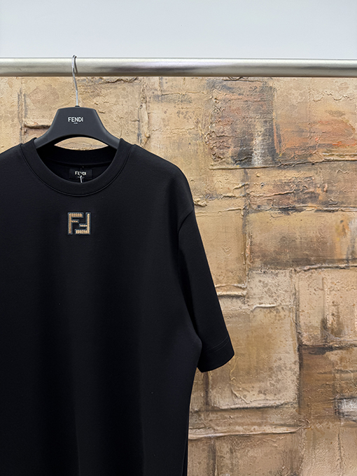 フェンディコピー コーデュロイアップリケ刺繍半袖Tシャツ