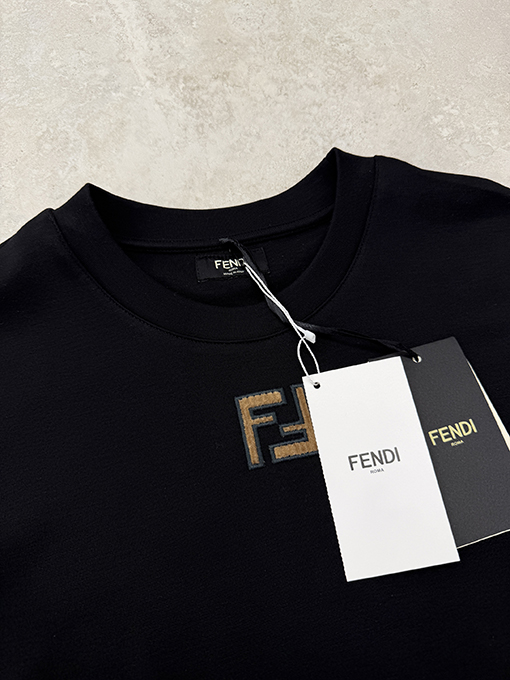 フェンディコピー コーデュロイアップリケ刺繍半袖Tシャツ