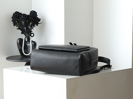 プラダ Saffiano 新しいバックパック