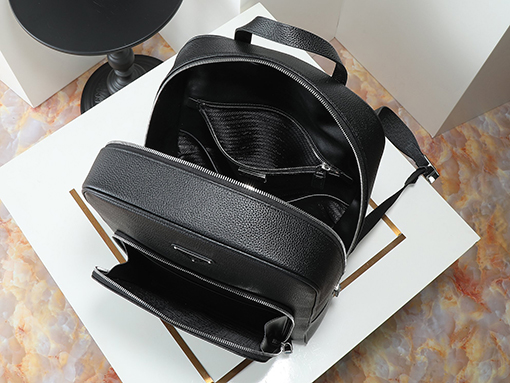 プラダ Saffiano 新しいバックパック