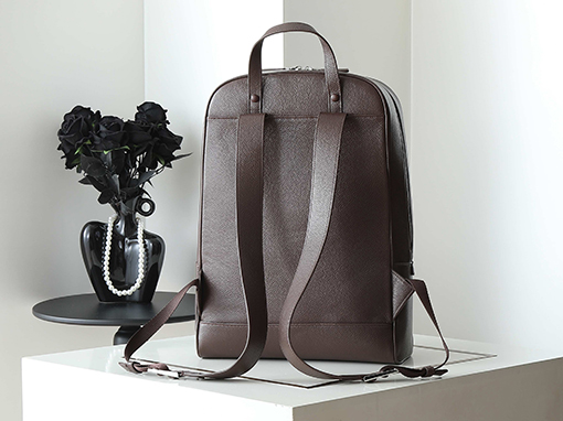 プラダ Saffiano 新しいバックパック