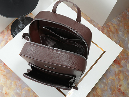 プラダ Saffiano 新しいバックパック