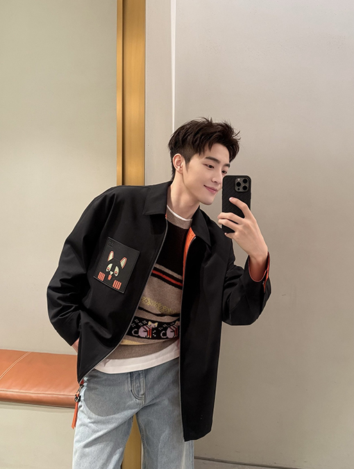 ロエベスーパーコピー レザーパッチポケットジャケット