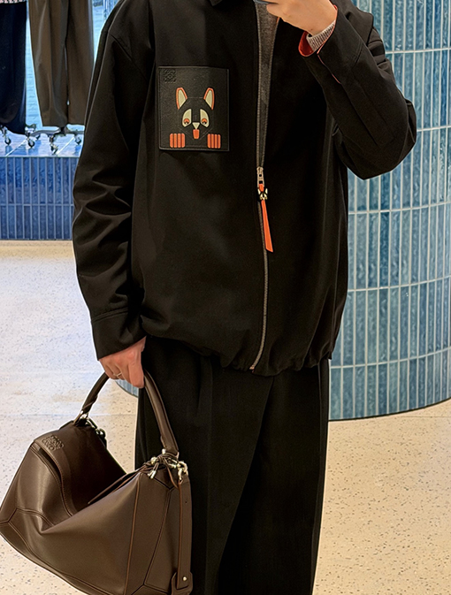 ロエベスーパーコピー レザーパッチポケットジャケット