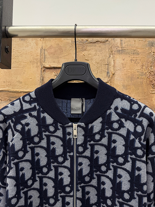 ディオール モノグラムのジップアップニットカーディガン