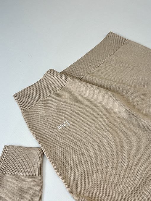 ディオールコピー ヘンリーカラーの3つボタンウール混ニットクルーネックセーター