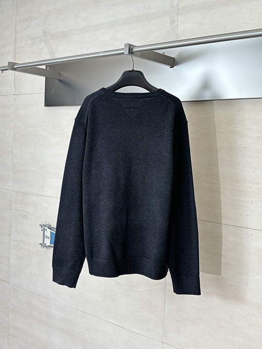 ディオールコピー ヘンリーカラーの3つボタンウール混ニットクルーネックセーター