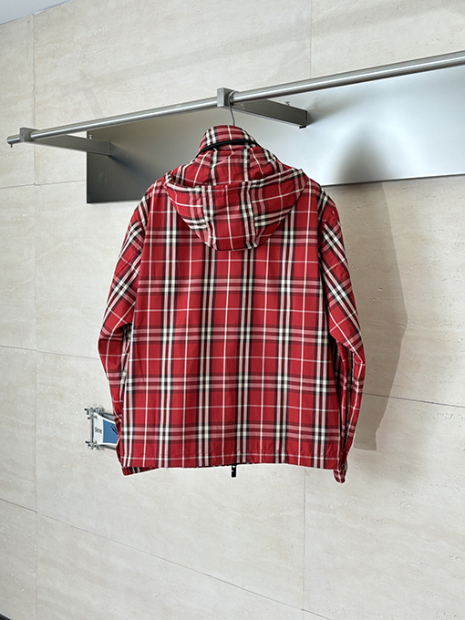 バーバリー 乗馬ライダーロゴアップリケチェックフード付きジップアップジャケット