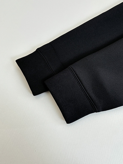 フェンディスーパーコピー エンボスレタースペースコットンクルーネックスウェットシャツ