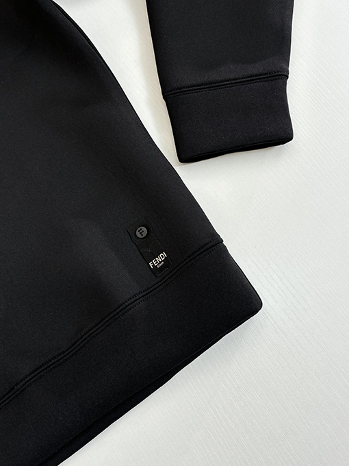 フェンディスーパーコピー エンボスレタースペースコットンクルーネックスウェットシャツ