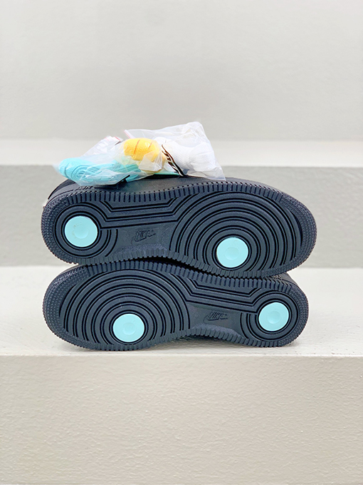 ナイキx ティファニー スニーカー コラボ Tiffany & Co. x Nike Air Force 1 Low SP