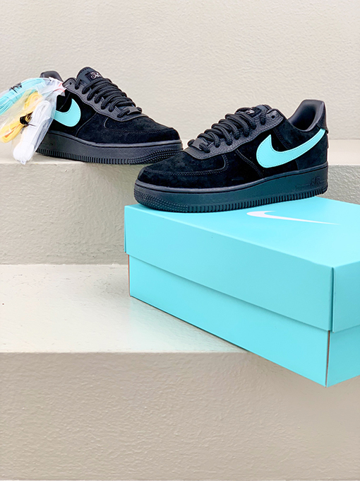 ナイキx ティファニー スニーカー コラボ Tiffany & Co. x Nike Air Force 1 Low SP