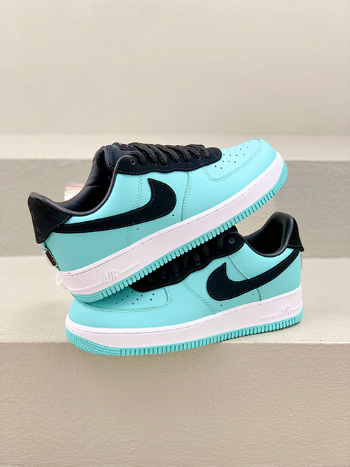 ナイキx ティファニー スニーカー コラボ Tiffany & Co. x Nike Air Force 1 Low SP