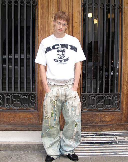 アクネストゥディオズコピー Acne Studios ダメージパッチ刺繍ロゴ半袖Tシャツ