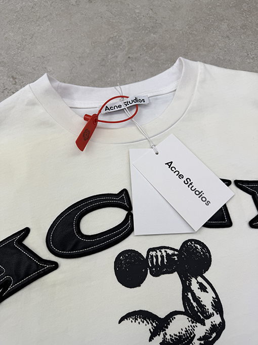 アクネストゥディオズコピー Acne Studios ダメージパッチ刺繍ロゴ半袖Tシャツ