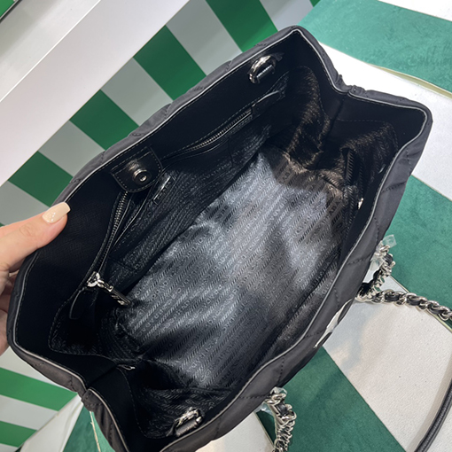 プラダ Vintage レディースヴィンテージチェーンキルティングバッグ