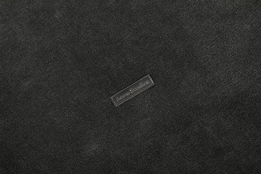 アクネストゥディオズ Clean Fit ヴィンテージの色あせダメージウォッシュのアメリカンスタイルクルーネックのスウェットシャツ