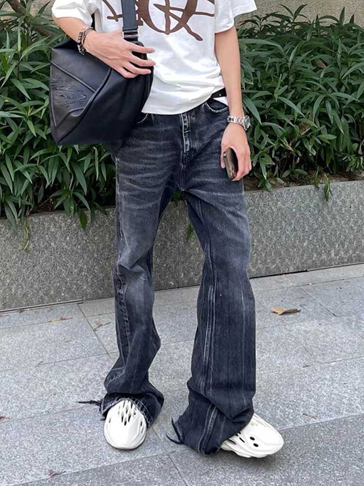 バレンシアガ Balenciaga Flared ブラックとグレーのウォッシュをしたダメージのフレアストレートレッグジーンズ