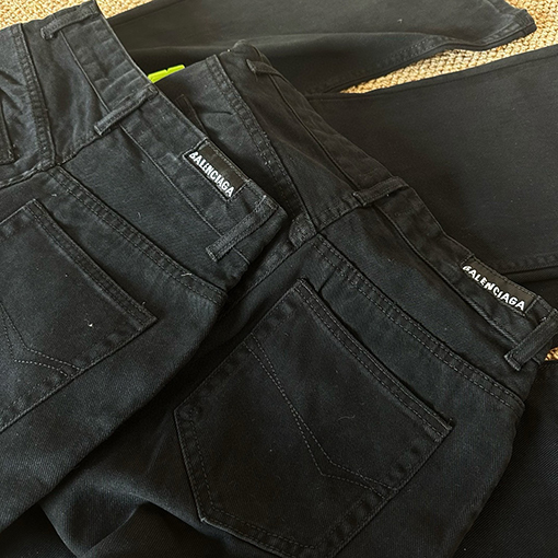 バレンシアガ Balenciaga Bootcut ベーシックなブラックのフレアストレートレッグジーンズ