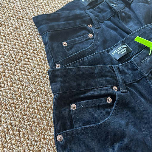 バレンシアガ Balenciaga Bootcut ベーシックなブラックのフレアストレートレッグジーンズ