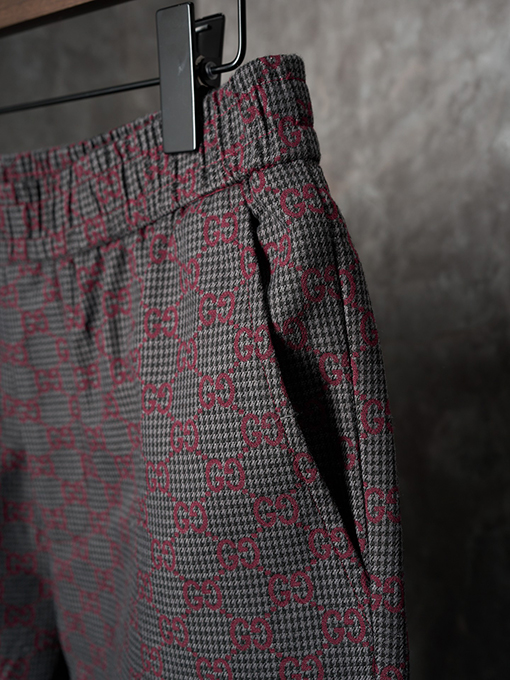 グッチ バーガンディGGオールオーバージャカードカジュアルトラウザーズ