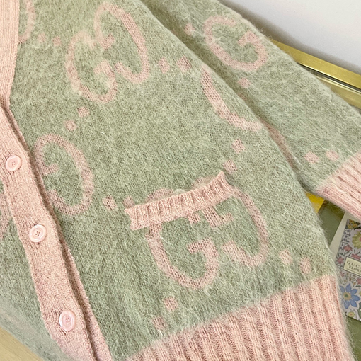 グッチ 新作モヘアニットカーディガン