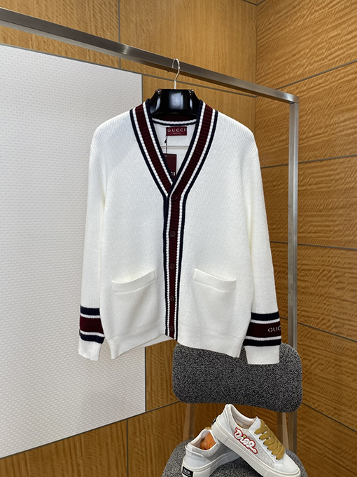 グッチコピー プレッピースタイルのウールニットカーディガン