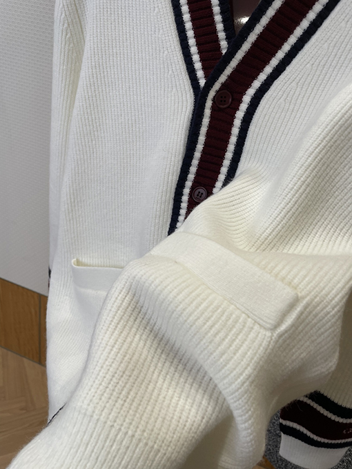 グッチコピー プレッピースタイルのウールニットカーディガン